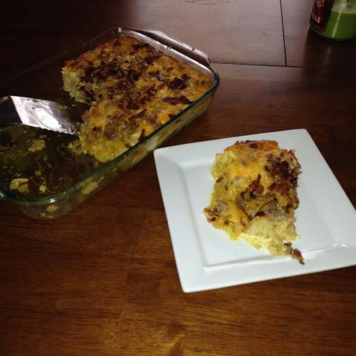 Cheesy Tater Tot Breakfast Casserole