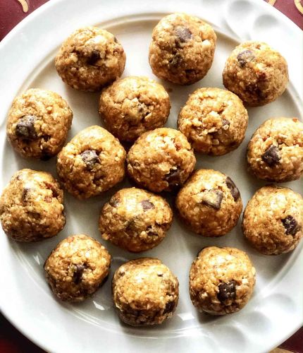 Easy Peanut Butter Energy Balls