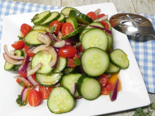 Italian Tomato Cucumber Salad