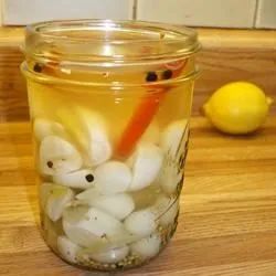 Laura's Pickled Garlic