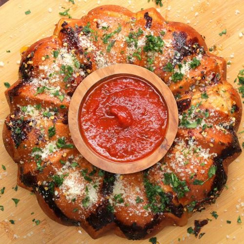 Pepperoni Pizza Monkey Bread