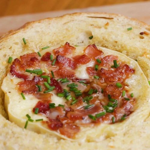 Baked Brie In A Bread Bowl