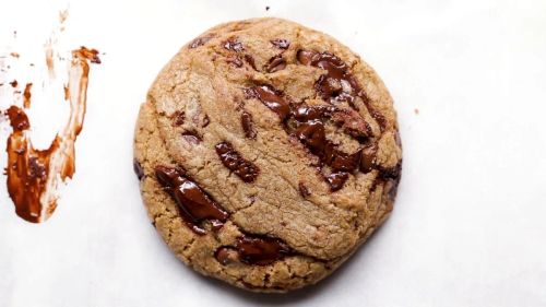 How To Make Perfect Chocolate Chip Cookies