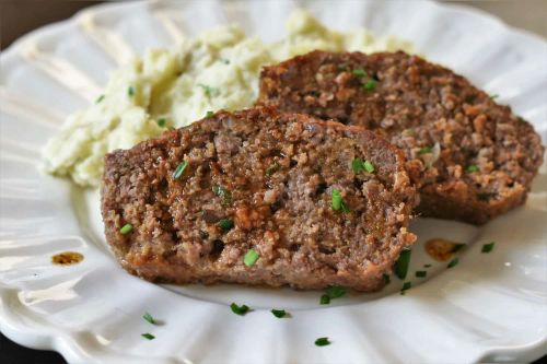 Low-Carb Meatloaf with Pork Rinds