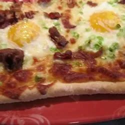 Egg Breakfast Pizza