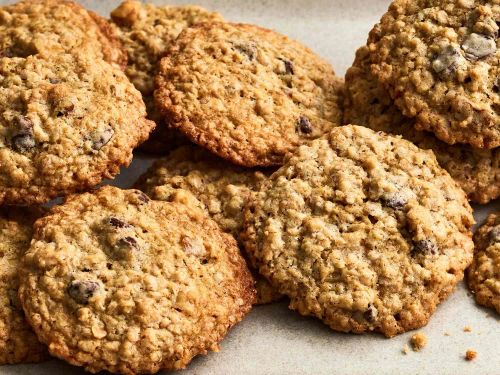 Chewy Chocolate Chip Oatmeal Cookies