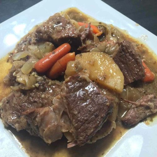 Easy Slow Cooker Beef Stew