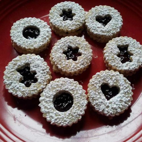 Raspberry Linzer Cookies