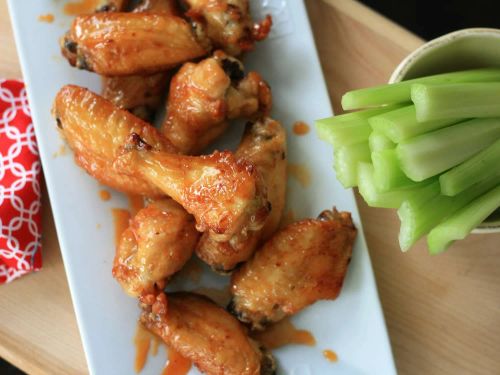 Honey-Sriracha Air Fryer Wings