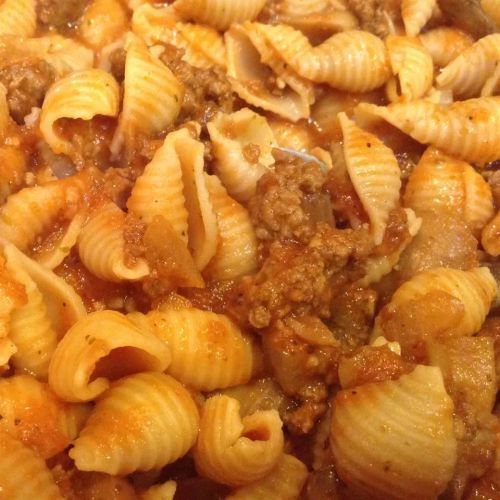 Sweet Garlic Tomato Beef Pasta