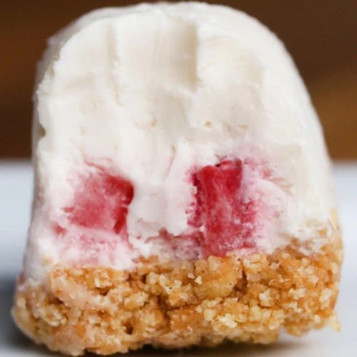 Bite-Sized Strawberry Cheesecakes