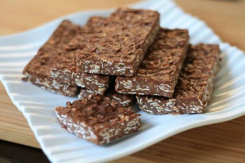 Soft and Chewy Chocolate-Banana Oat Bars