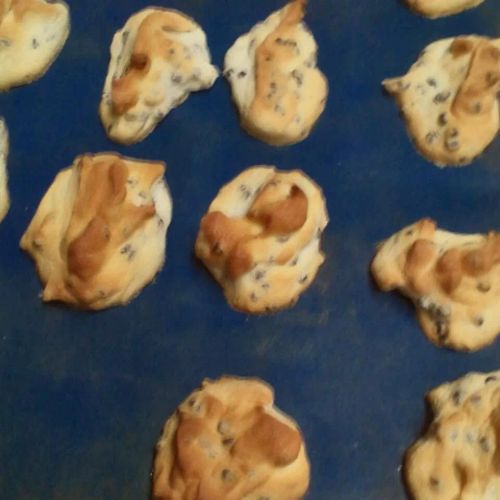 Forgotten Puffs (Chocolate Chip Meringue Cookies)