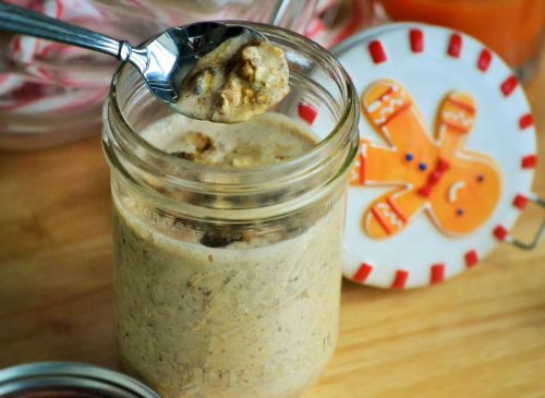 Spicy Gingerbread Overnight Oats