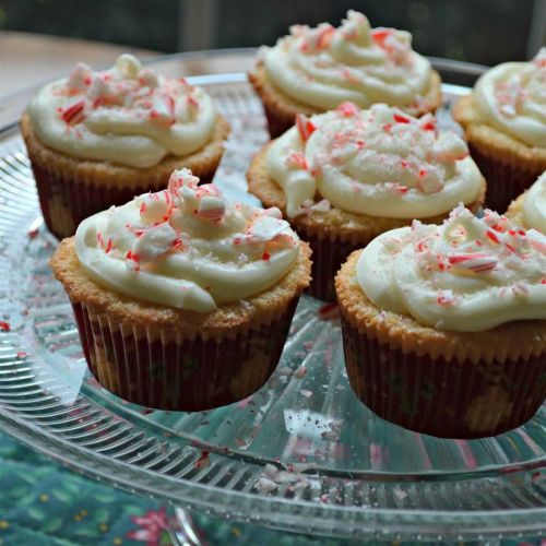 Peppermint Cupcakes with Marshmallow Fluff White Chocolate Frosting