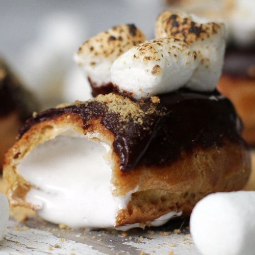 Mini S’mores Eclair