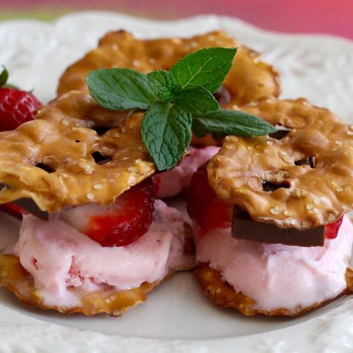 Mini Ice Cream Pretzel Sandwiches