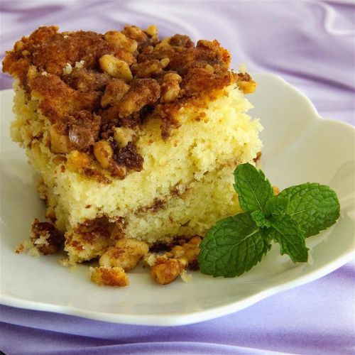 Cinnamon-Laced Coffee Cake