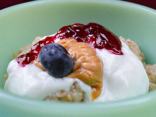 Greek Yogurt Oatmeal