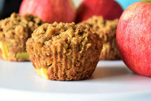 Apple-Oatmeal Muffins