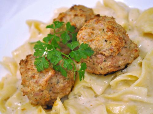 Cheesy Chicken Meatballs