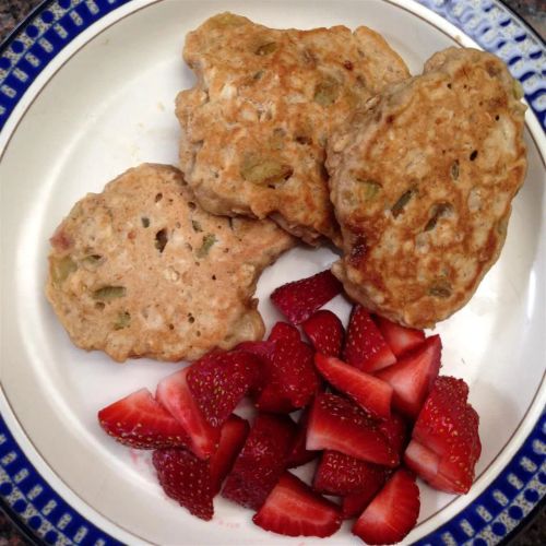 Oatmeal Rhubarb Pancakes