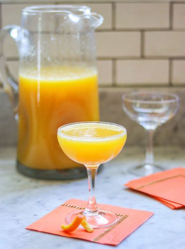 Pineapple-Apricot Mimosas