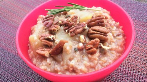 Instant Pot® Apple-Rosemary Steel-Cut Oats