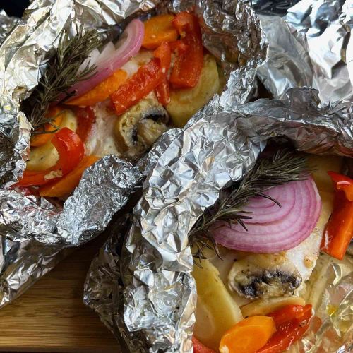 Oven-Baked Chicken and Vegetables in Foil