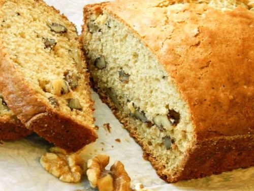 Lauri's Yummy Nut Bread