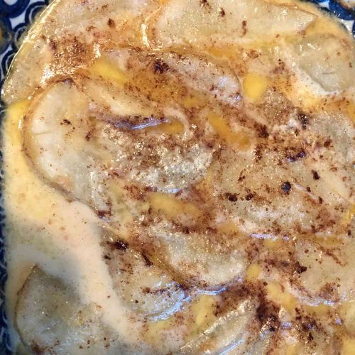 Pears Baked in Amaretto Cream