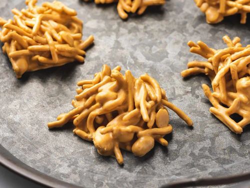 Peanut Butter Haystacks