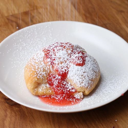 Strawberry Cheesecake Crescent Rolls