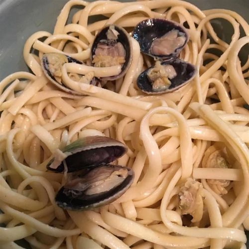 Spaghetti with White Clam Sauce