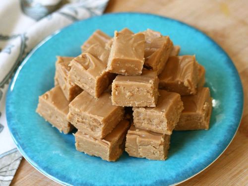 Easy Two-Ingredient Peanut Butter Fudge