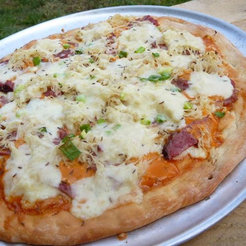 Reuben Pizza