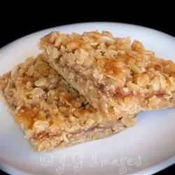 Raspberry Oat Bars