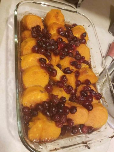 Maple-Baked Sweet Potatoes with Cranberries