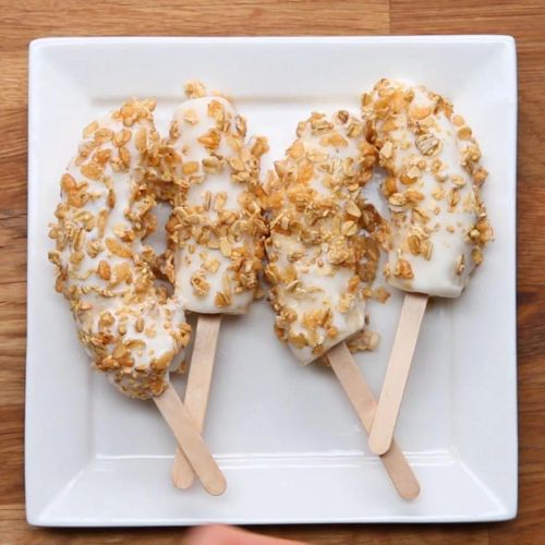 Yogurt Granola Frozen Banana