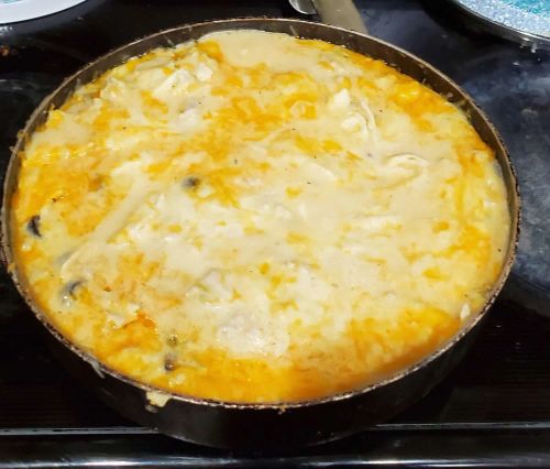 One-Pan Sour Cream Chicken Enchilada Skillet