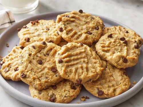 Easy Peanut Butter Chocolate Chip Cookies