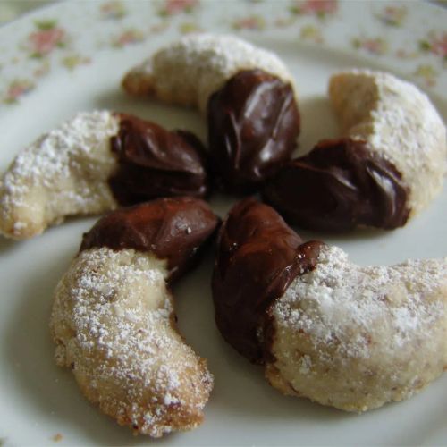 Viennese Crescent Holiday Cookies